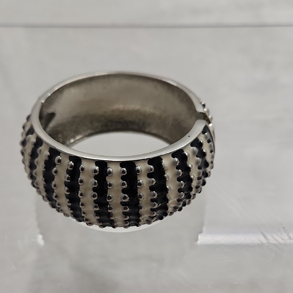 Wide Black White Enamel Bracelet Silver Tone Hinged Cuff Bangle